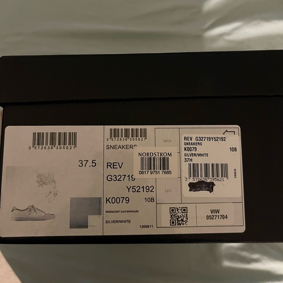White low top Chanel sneakers - Picture 1 of 7